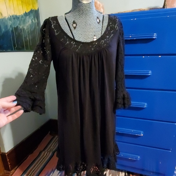 Moda International Dresses & Skirts - Witchy lace flare sleeve knit flowy dress